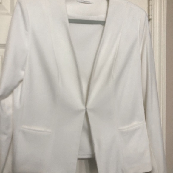 Tahari Jackets & Blazers - White blazer